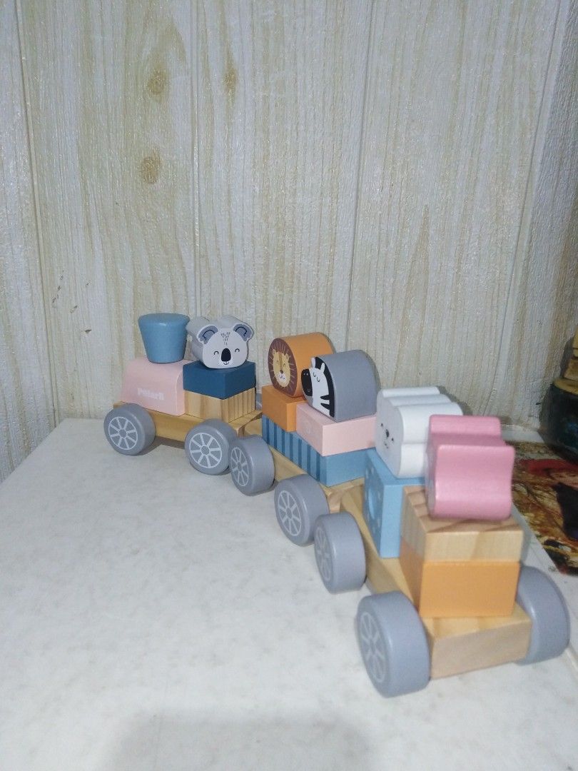 Viga toys stacking Train, little Rascal, Hobbies & Toys, Toys & Games ...