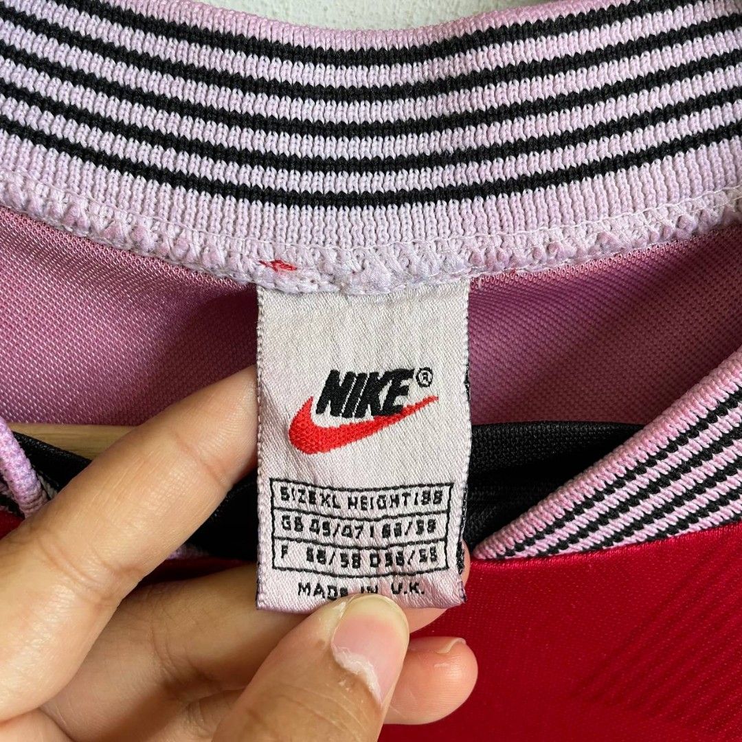 Nike swoosh discount mini