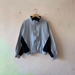 (Kategori: ) berada di . Dikirim oleh velvednasaru (ID iklan 1257289551, Gambar 1). Deskripsi: .