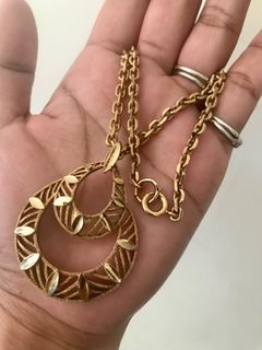 Vintage Signed  'Trifari' Necklace