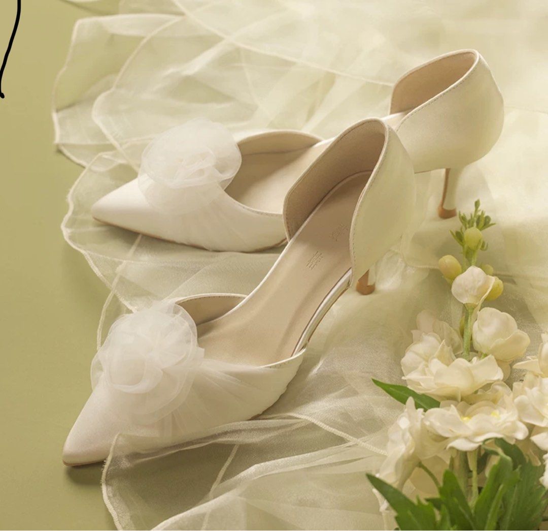 White satin wedding shoes store