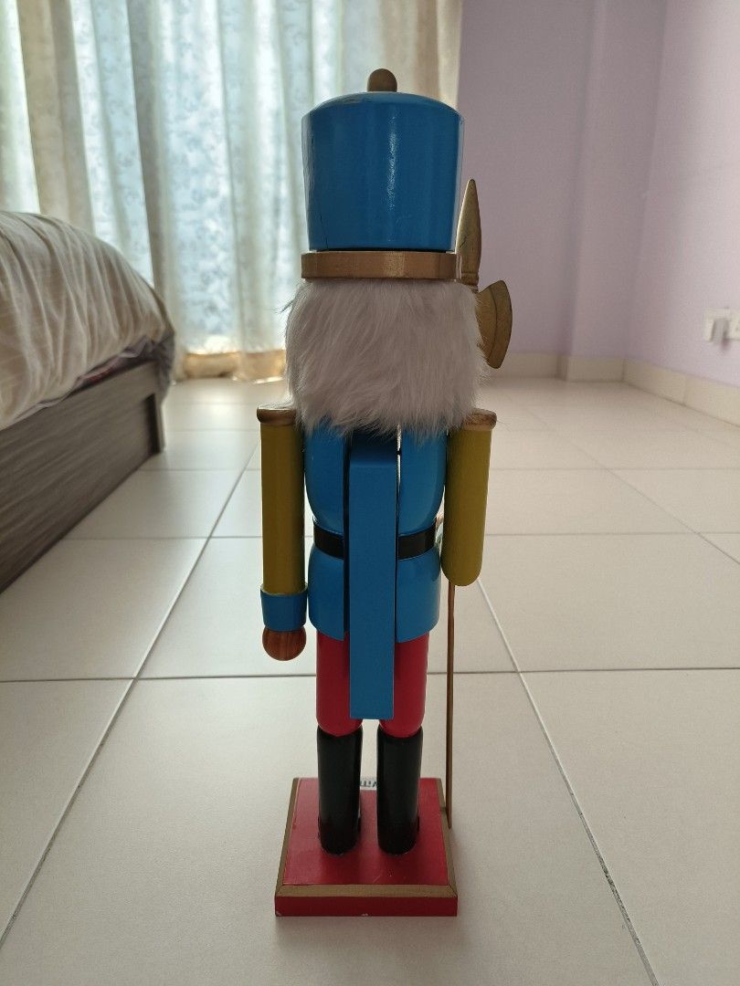 wooden army nutcracker, Hobbies & Toys, Collectibles & Memorabilia