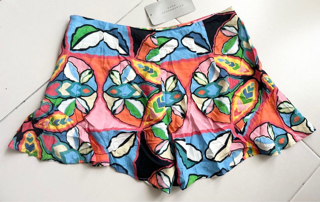 Zara clearance floral shorts