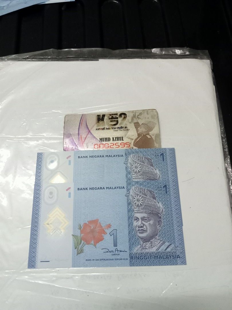 1ringgit replacement note (Category: Currency) located in Alor Gajah. Submitted by ajoi2592 (Listing ID 1257479223, Image 2). Description: No. ZA 1ringgit replacement note X2pcs berminat blh inbox/ whatspp 011 2864 3480 postage rm10 semenanjung.