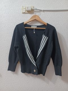 全新剪吊牌！2CV專櫃七份袖針織外套 布料有彈性 搭洋裝和小可愛/背心 都很好看 尺寸S/M適穿！