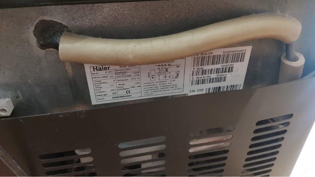 海爾紅酒櫃 (30 瓶 bottles) Haier Wine Cooler JC83G , 家庭電器, 廚房電器, 酒窖及存倉