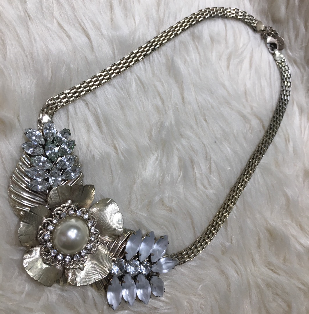 Accessorize statement necklace discount