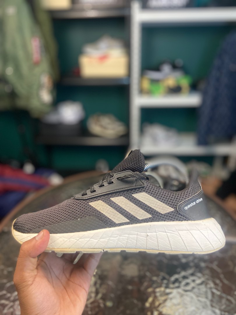 Sepatu adidas questar drive clearance