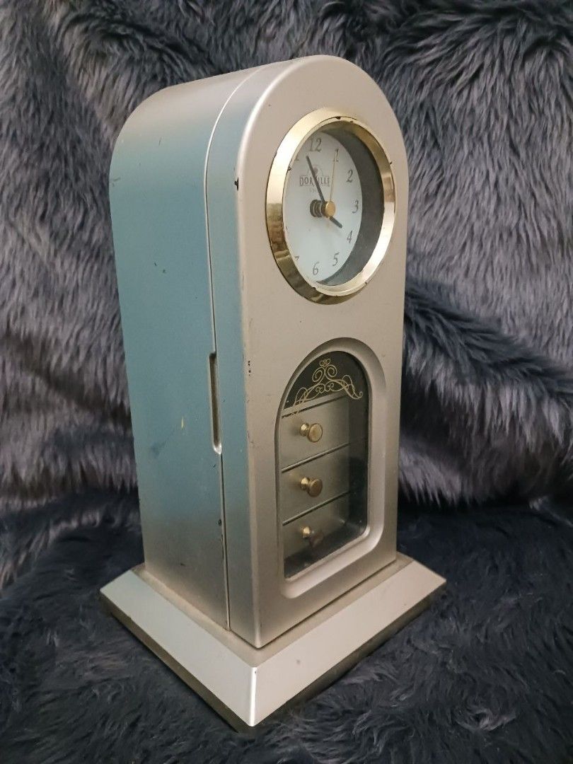 Affordable Display Clock Organizer Key holder for only 499 😮😍👌 (Category: Storage Boxes & Baskets) located in Bulacan. Submitted by afford.japan (Listing ID 1257441276, Image 2). Description: Affordable Display Clock Organizer Key holder for only 499 😮😍👌.