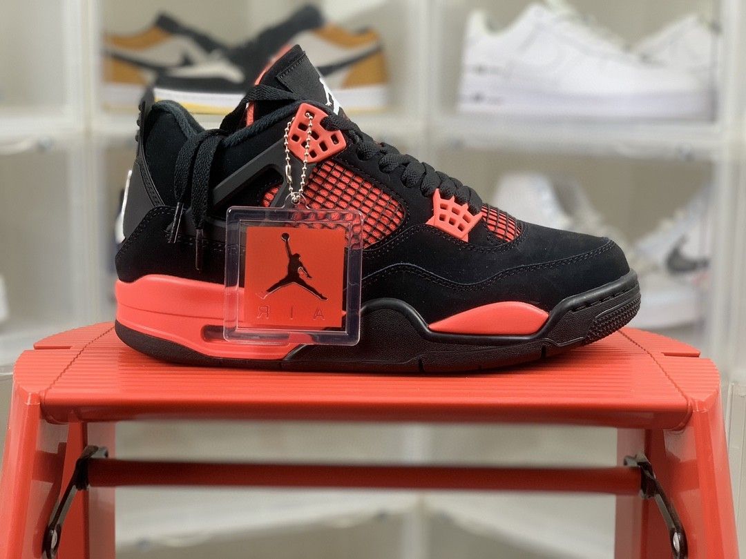 2回Nike Air Jordan 4 Retro Thunder 30cm 23年 - 靴