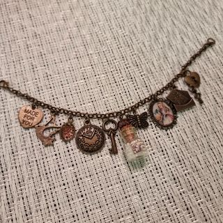 (Category: ) located in . Submitted by love4luxe (Listing ID 1257450917, Image 1). Description: .
