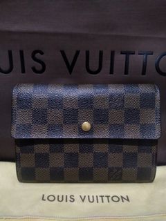 AUTHENTIC LV CARD HOLDER‼️, Luxury, Bags & Wallets on Carousell