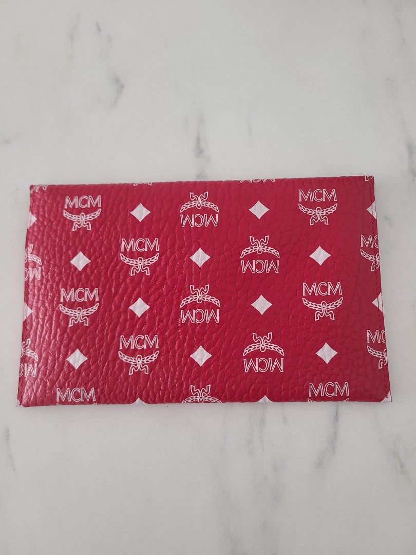 White 2024 mcm clutch