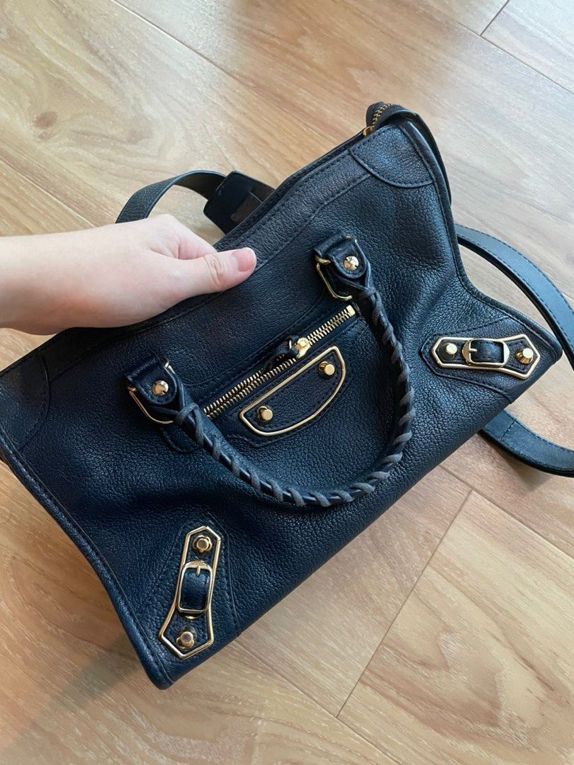 Balenciaga suitcase 2025