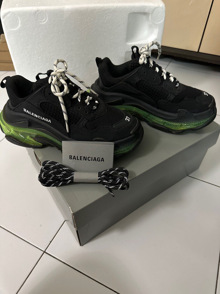 Balenciaga triple cheap s black green