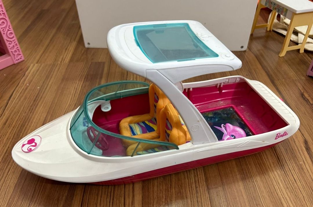 Barbie dolphin magic ocean view boat & doll giftset hotsell