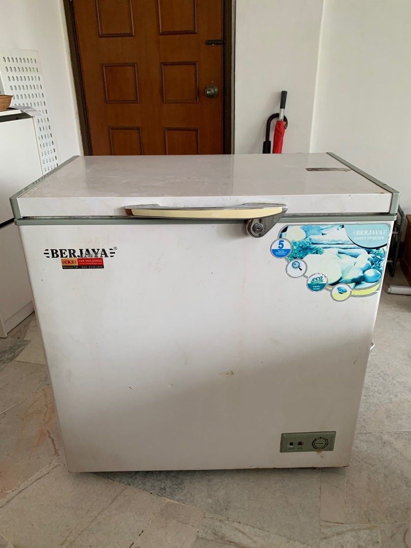Berjaya Chest Freezer 157L TV Home Appliances Kitchen