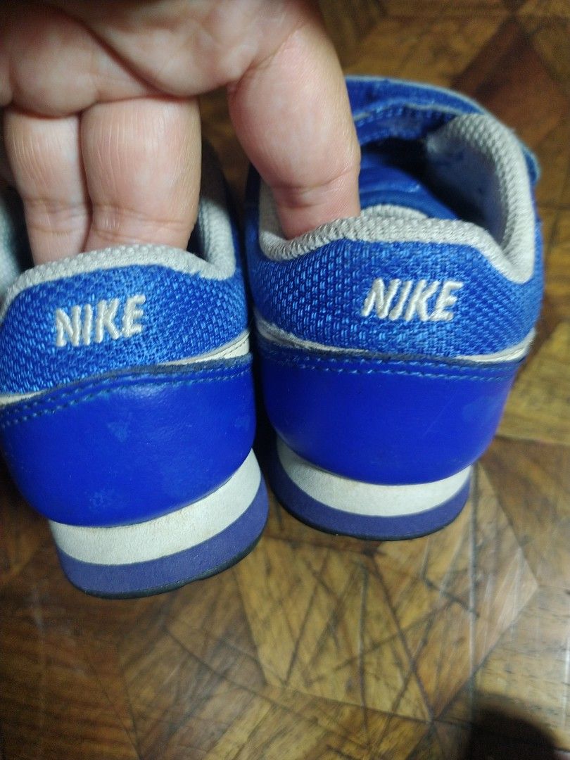 blue nike youth basketball shoes