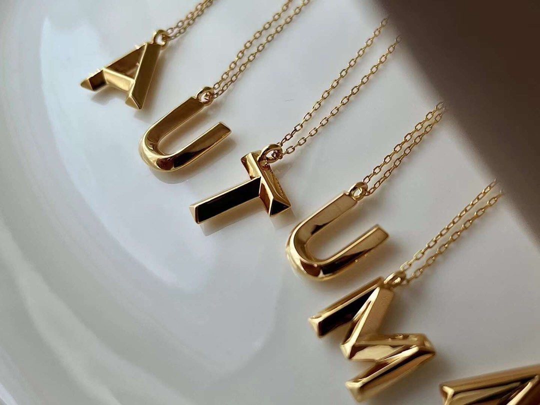 Gold chain necklace with letter hot sale