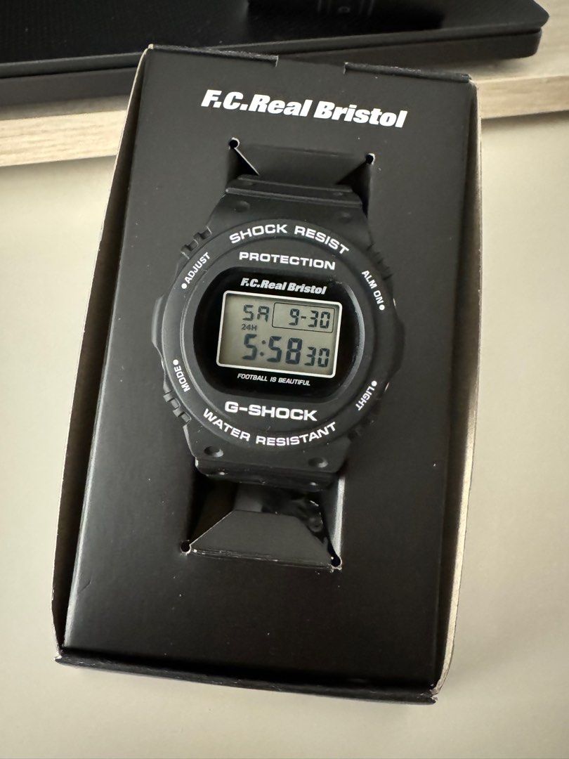 定番最安値F.C.Real Bristol×G-SHOCK　DW5600VT 時計