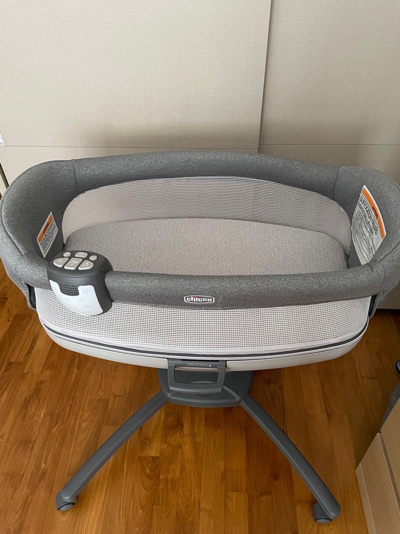 Chicco close to you 3 in 1 cosleeper, Babies & Kids, Baby