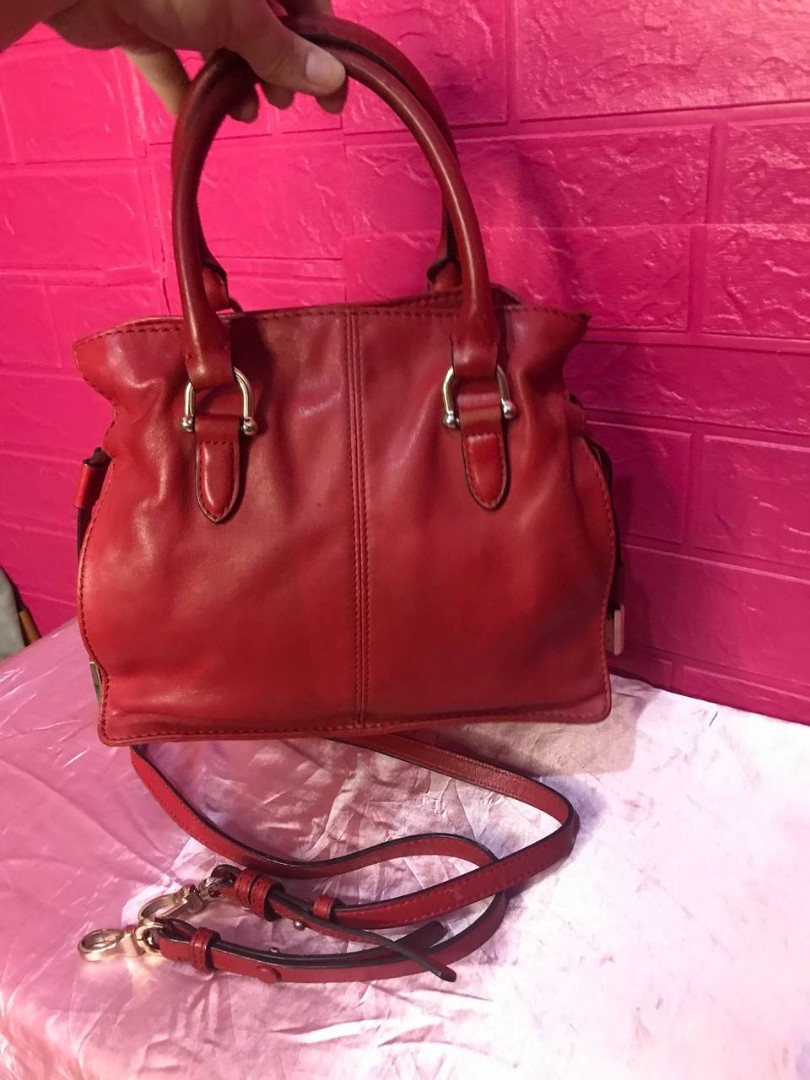 DISSONA SLING BAG ALL LEATHER IN BEAUTIFUL CONDITION AUTHENTIC