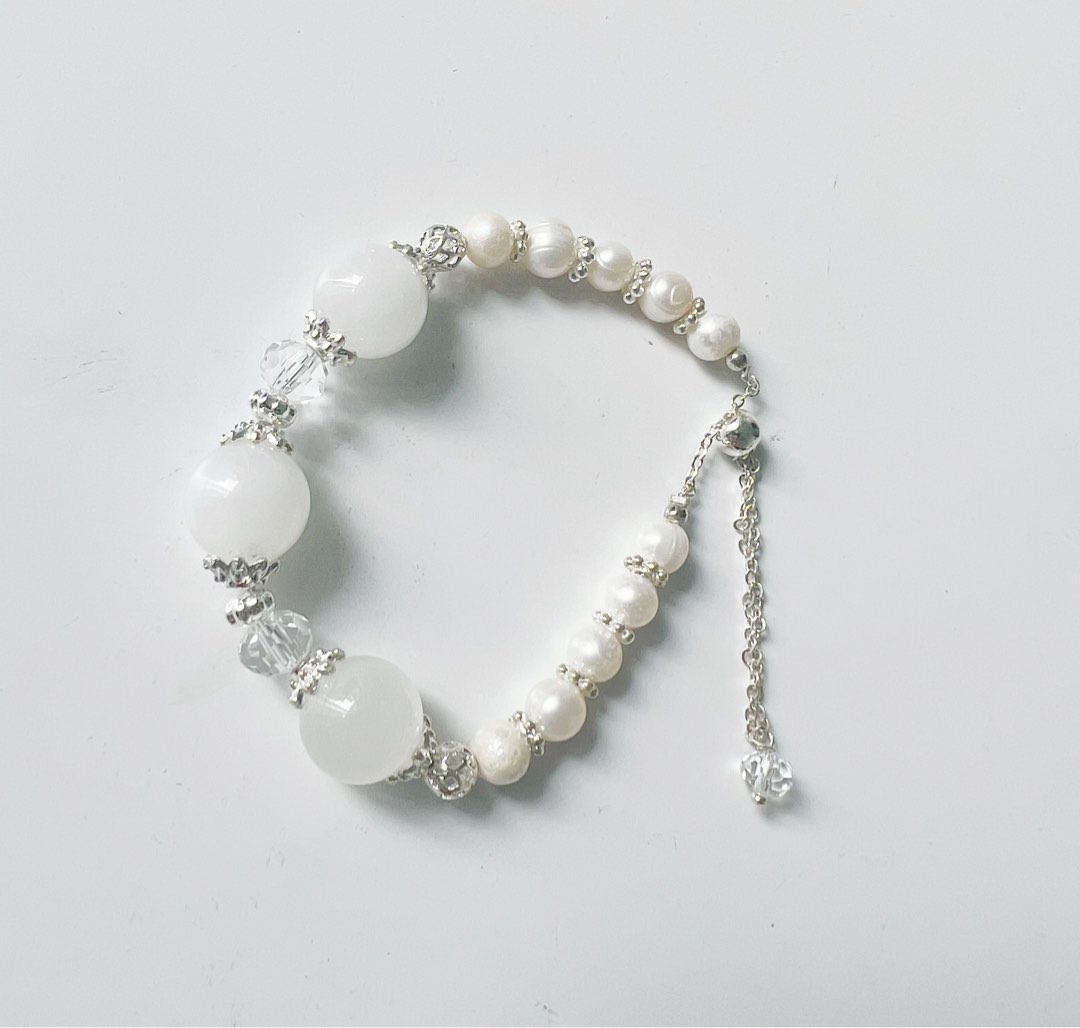 White bead bracelet store