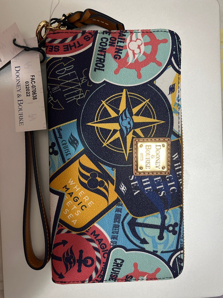 Dooney and bourke cheap passport holder