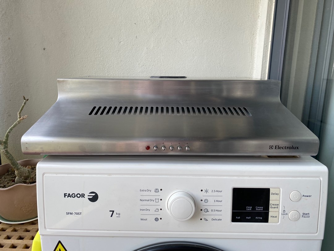 Electrolux Hood and Stove, TV & Home Appliances, Other Home Appliances