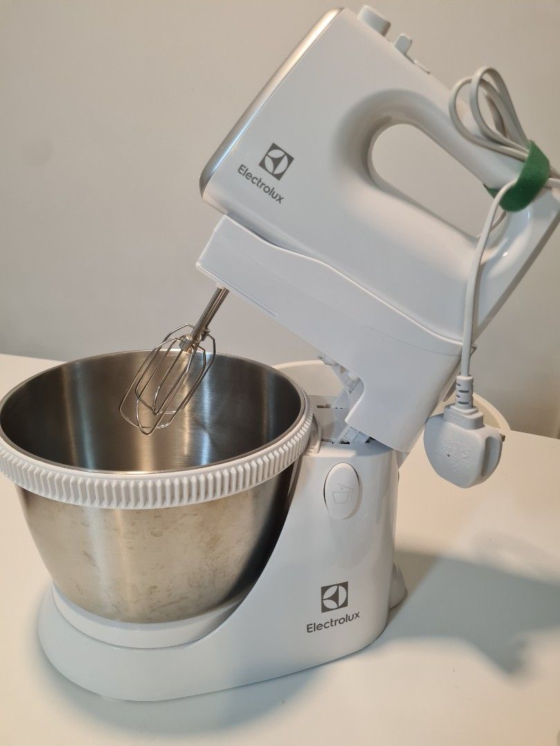 Electrolux stand mixer, TV & Home Appliances, Kitchen Appliances, Hand