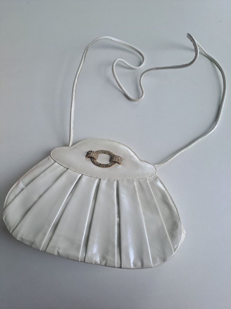 F London Pearl White Genuine Leather free pocket mirror, Women's