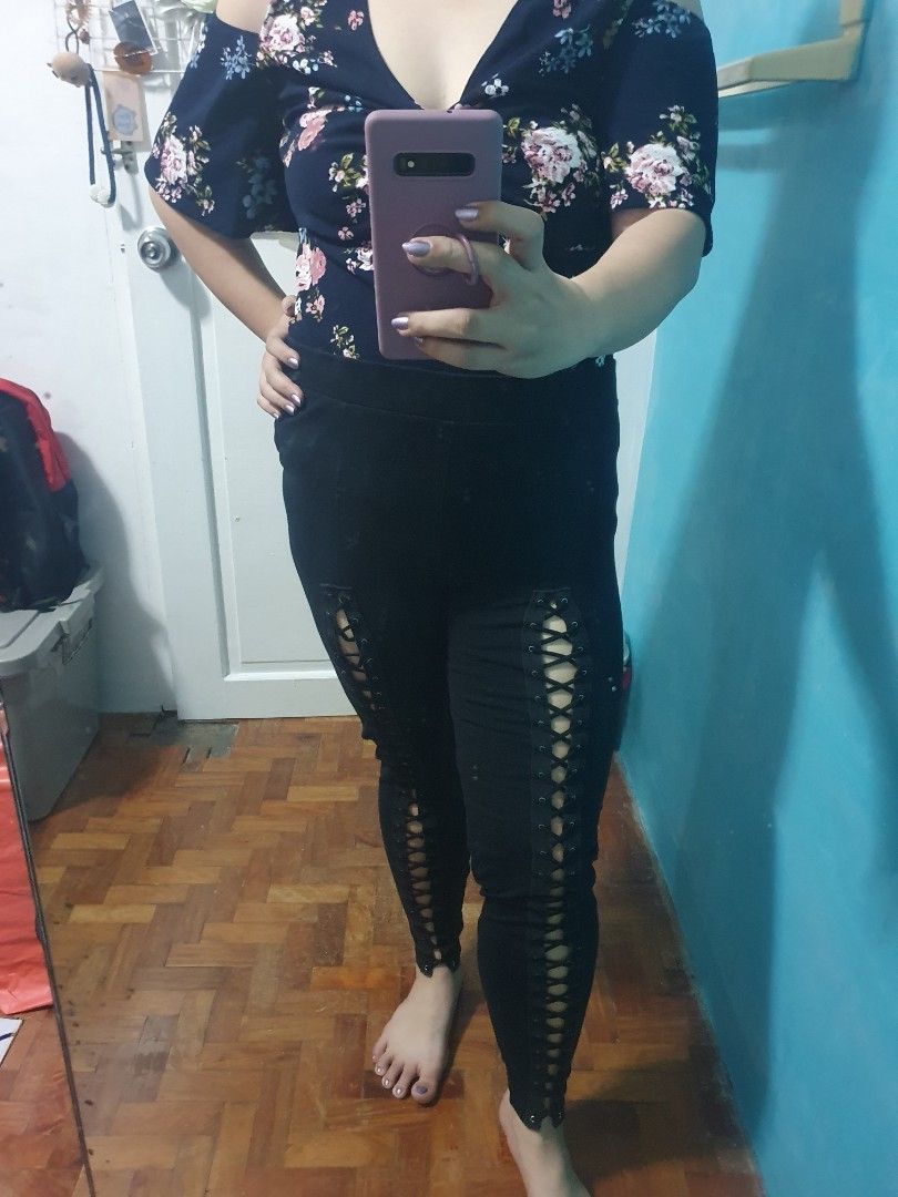 FOREVER 21 LACE UP FRONT LEGGINGS Women s Fashion Bottoms Other