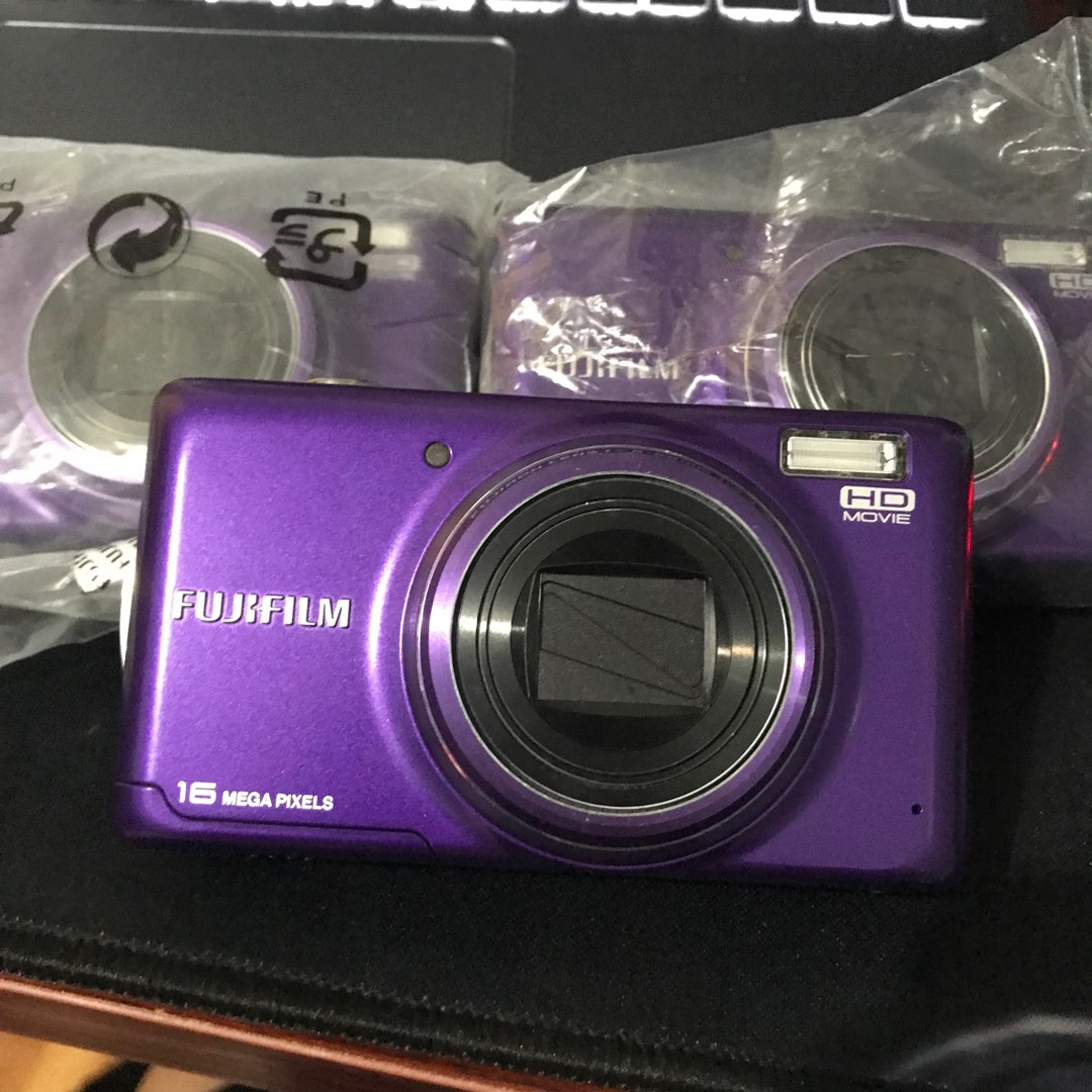 FUJIFILM T400, Photography, Cameras on Carousell