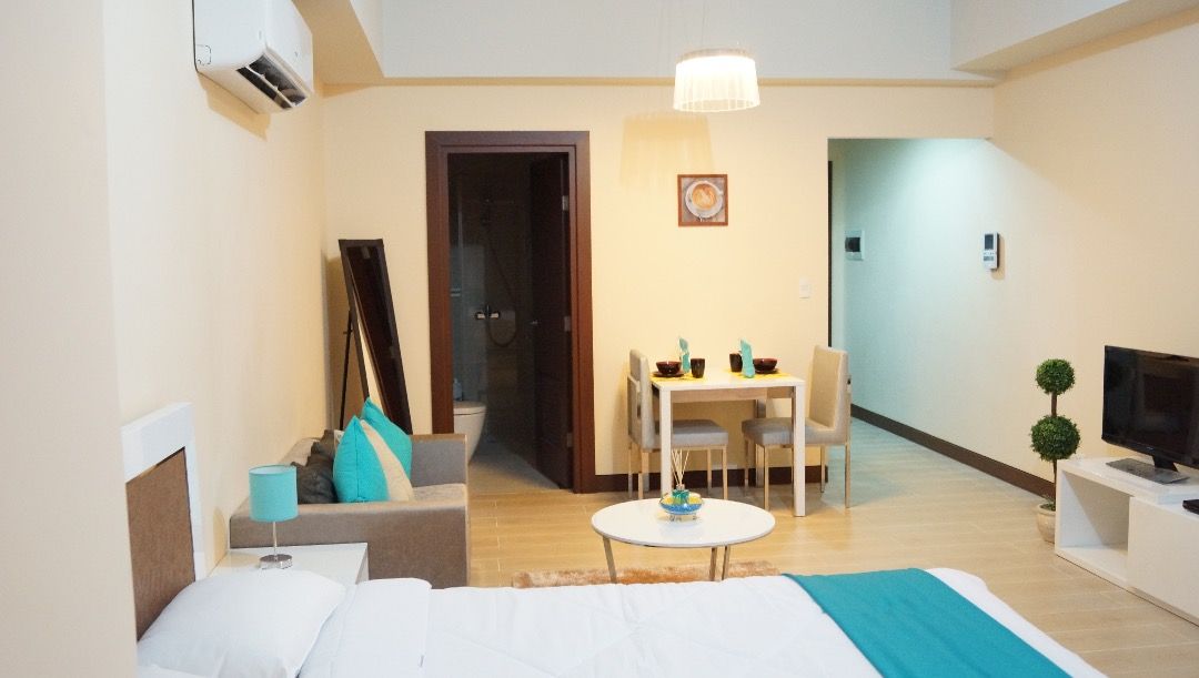 Fully furnished Studio unit in Two Central, Makati for Sale (15K