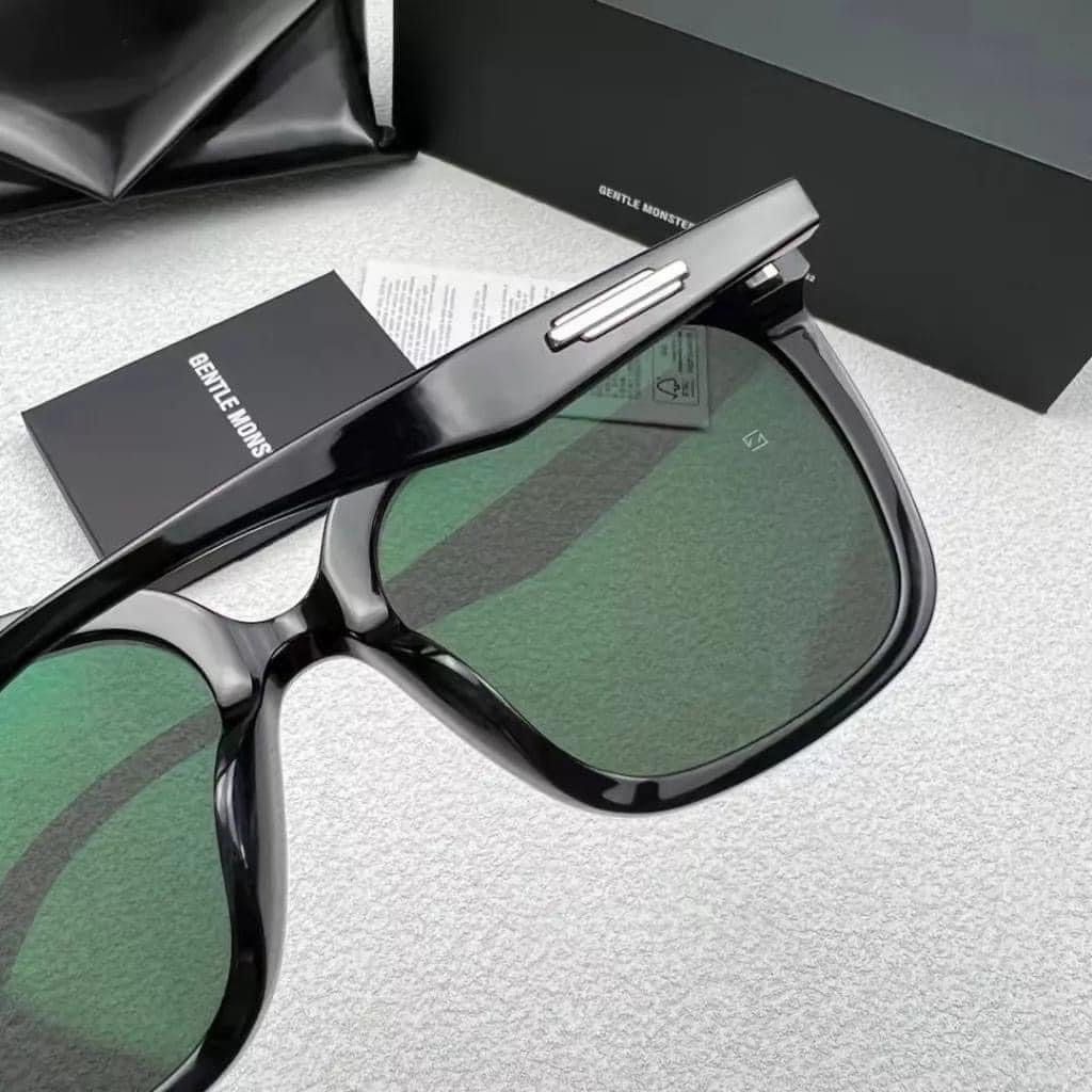 Gentle Monster Burty 01 Sunglass with Complete Box Set, Women's Fashion