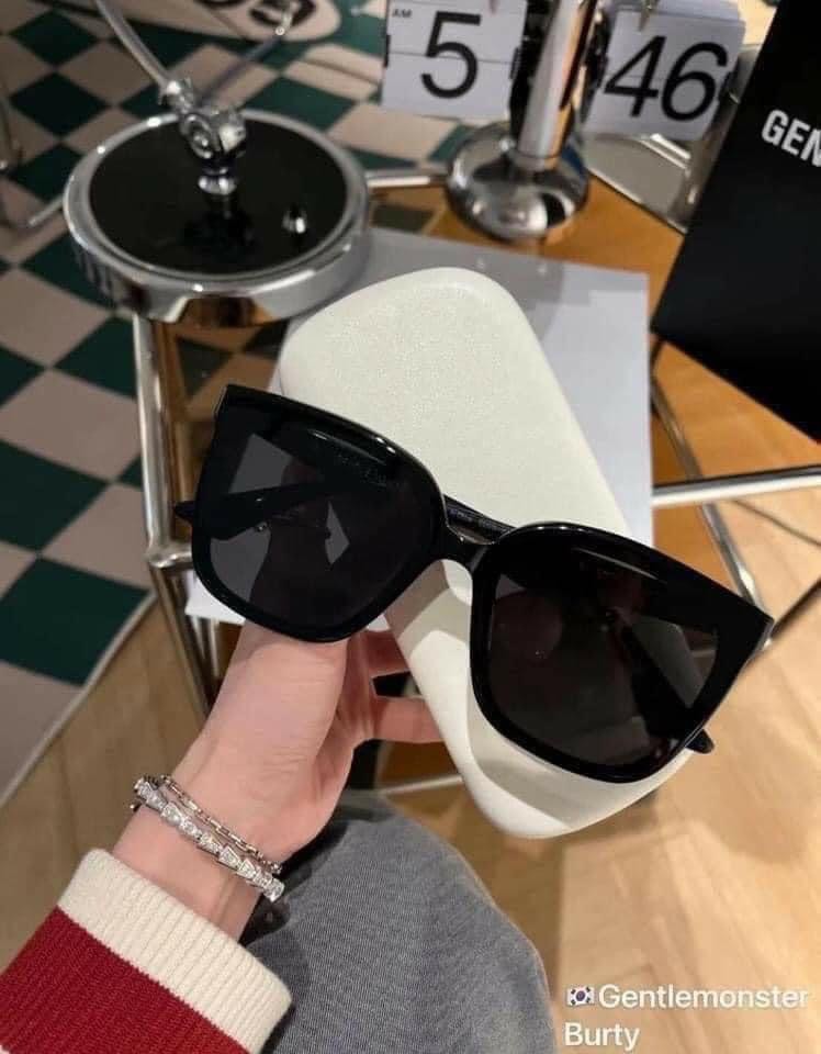 Gentle Monster Burty 01 Sunglass with Complete Box Set, Women's Fashion