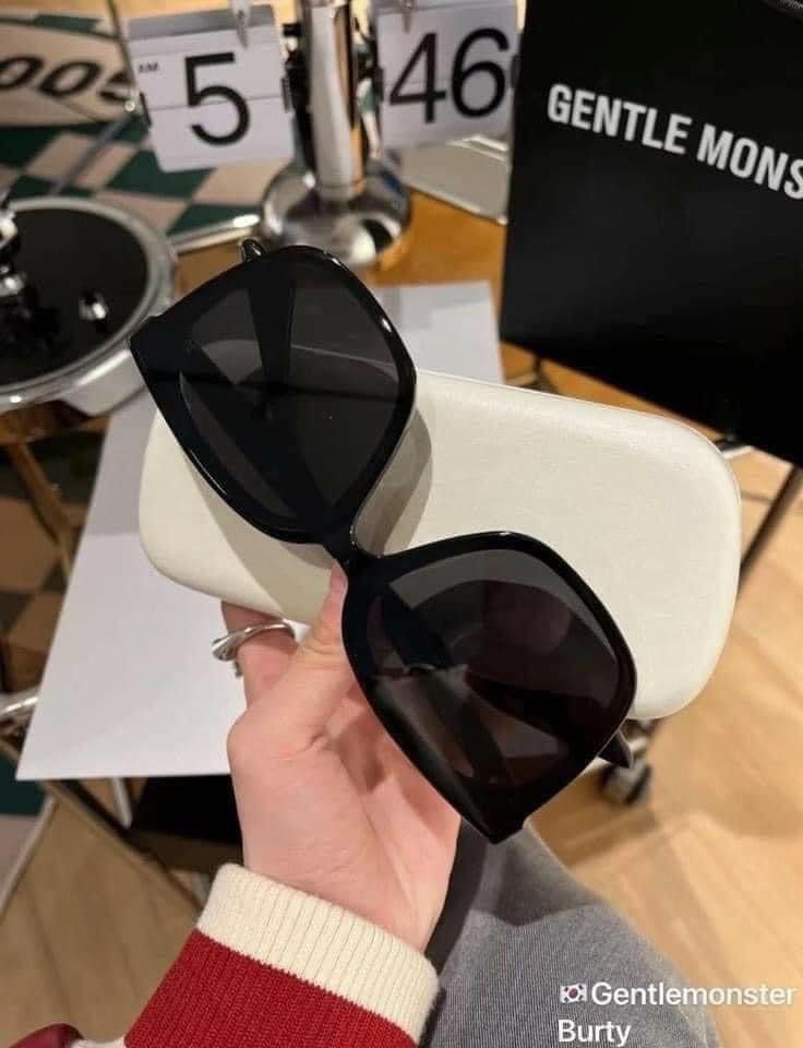 Gentle Monster Burty 01 Sunglass with Complete Box Set, Women's Fashion