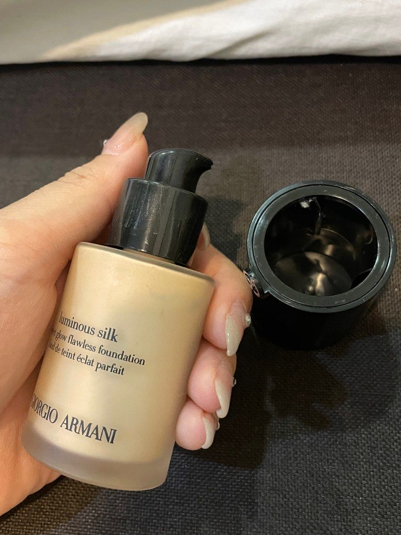 Giorgio armani luminous hotsell silk foundation sephora