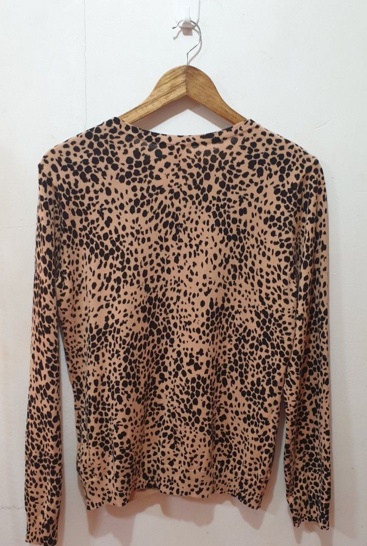 H M Animal Print Cardigan Medium Women s Fashion Coats Jackets and Outerwear on Carousell