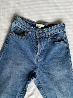 H&M STRAIGHTCUT JEANS size 32