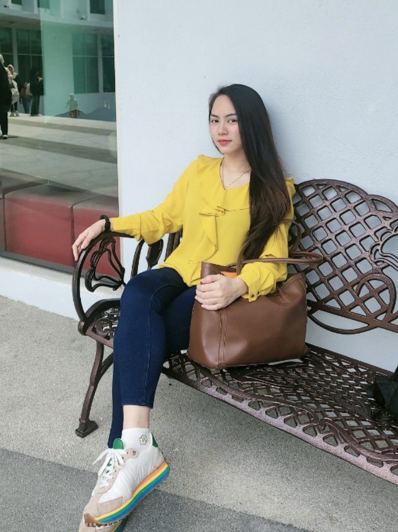 H&m yellow 2024 blouse
