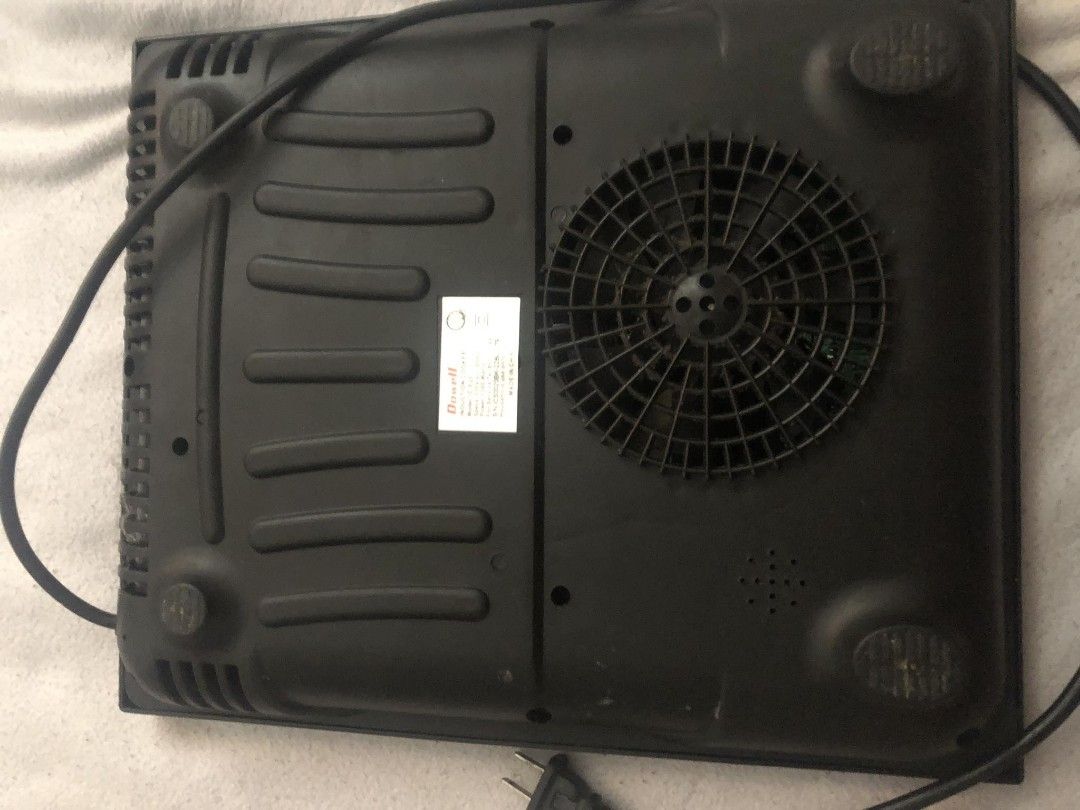 Induction cooker (Category: Cookers) located in Manila. Submitted by rhaqui2414959 (Listing ID 1257425363, Image 2). Description: Dowell induction cooker.