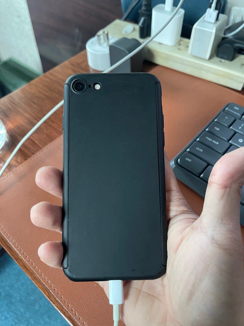 Iphone 7 32gb globe (Category: iPhone 7 Series) located in Manila. Submitted by markgapac_08 (Listing ID 1257428753, Image 2). Description: For sale iphone 7 32gb Globe First owner bought at globe Never been opened Mabilis malowbat original p battery palitan nlng Meetups or shipping available Location Quezon city batasan commonwealth sanmateo novaliches holycross.