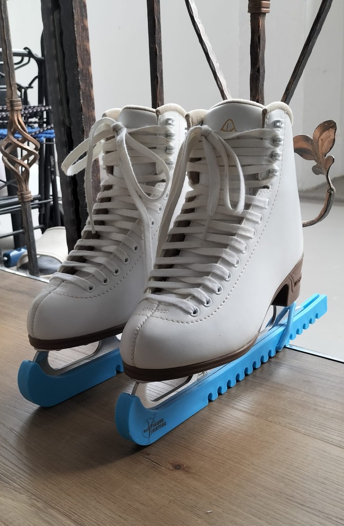 JACKSON ULTIMA EXCEL FIGURE ICE SKATES NO. 6 (9 2/3 INCHES OR ABT