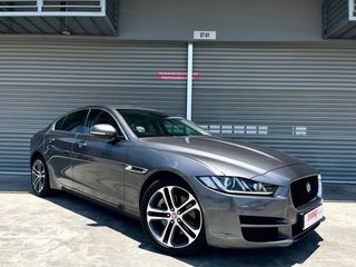 Jaguar XE 2.0A Prestige Auto