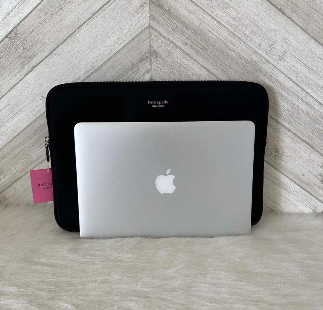 KATE SPADE 15” Laptop Sleeves (Category: Laptop Bags & Sleeves) located in Mabalacat. Submitted by maiyasluxurybagshoppe (Listing ID 1257430944, Image 2). Description: .
