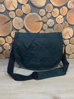 Korean sling bag/laptop bag