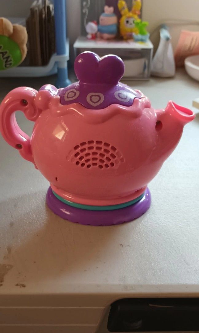 LEAP Frog Teapot (Category: Coffee & Tea Tableware) located in Paranaque City. Submitted by bgleetan (Listing ID 1257372066, Image 2). Description: teapot still working. lagyan battery lang. umiilaw..