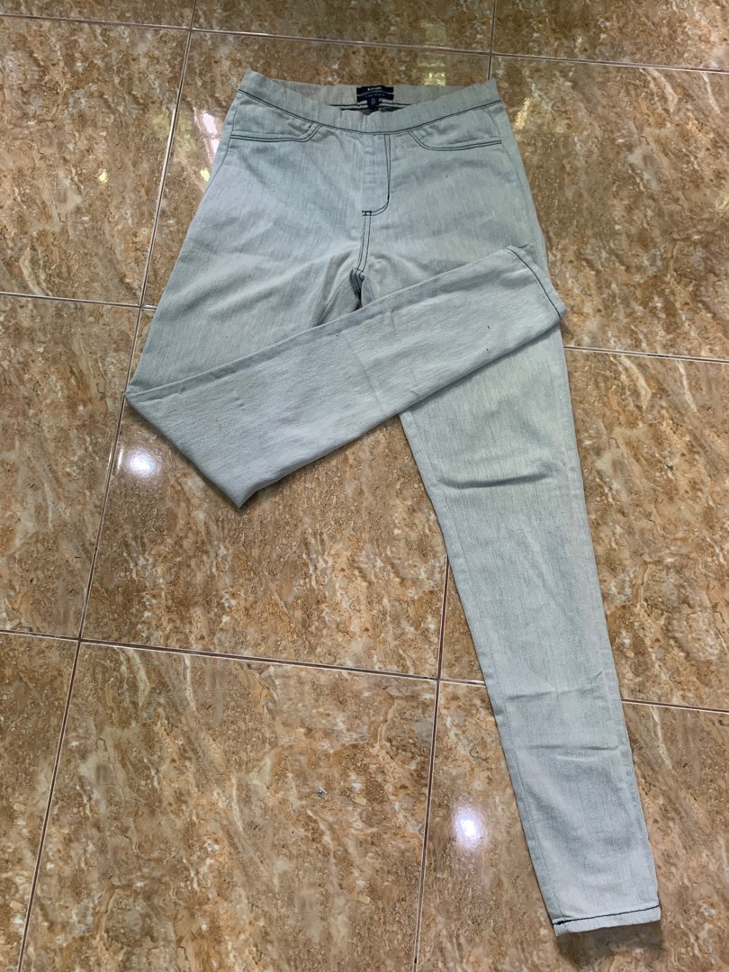 light-grey-jeans-men-s-fashion-bottoms-jeans-on-carousell