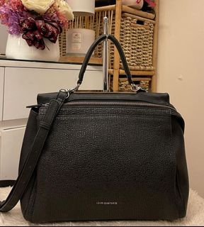 SOLD Louis Quatorze, 1,700 Small size Quilted bag Two way (can be shoulder  or sling bag) Unique lock Three compartments Rank A